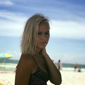 Meet your Posher, Ashly